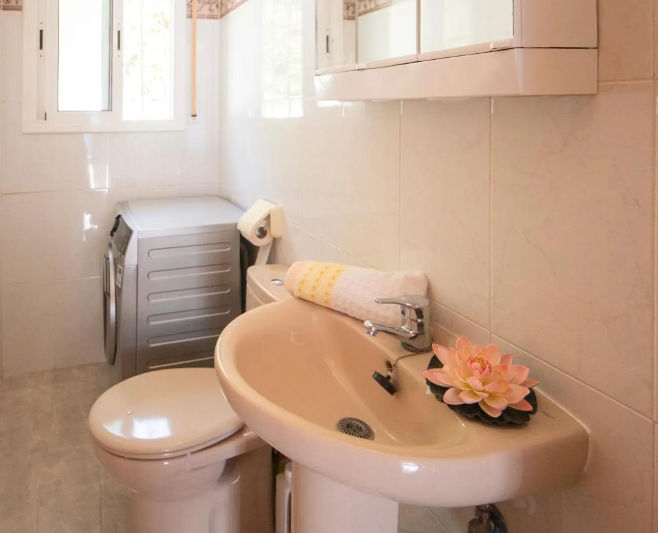 Chalet Individual Con Piscina Privada En Miami Playa