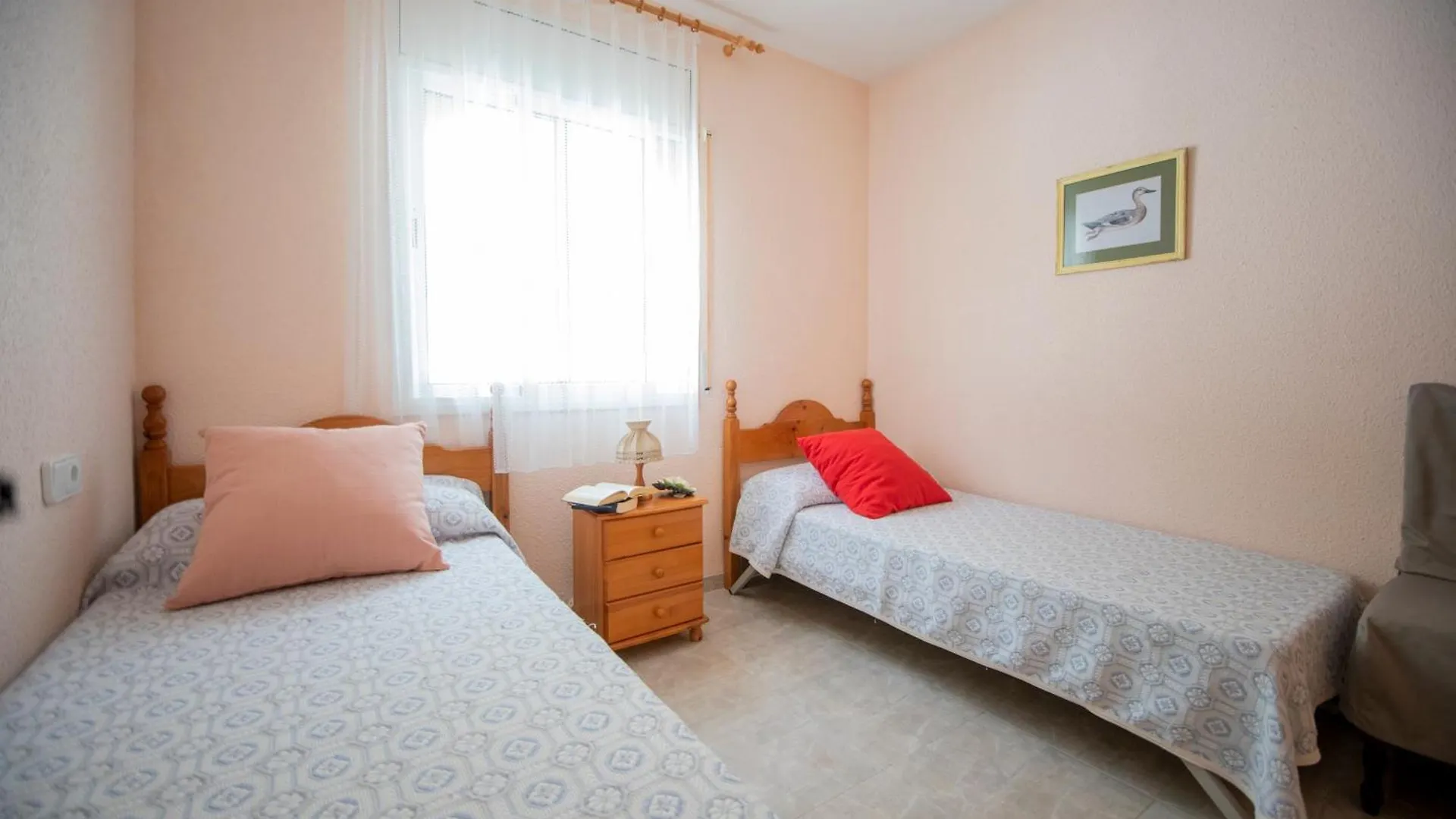 Chalet Individual Con Piscina Privada En Miami Playa