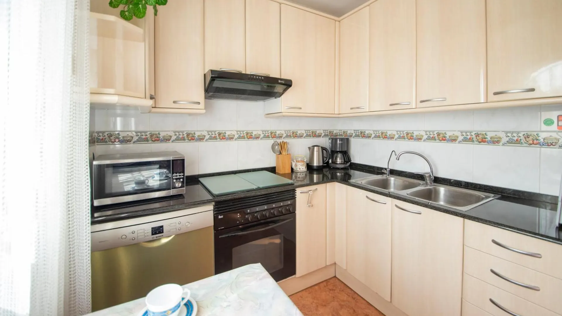 Chalet Individual Con Piscina Privada En Miami Playa